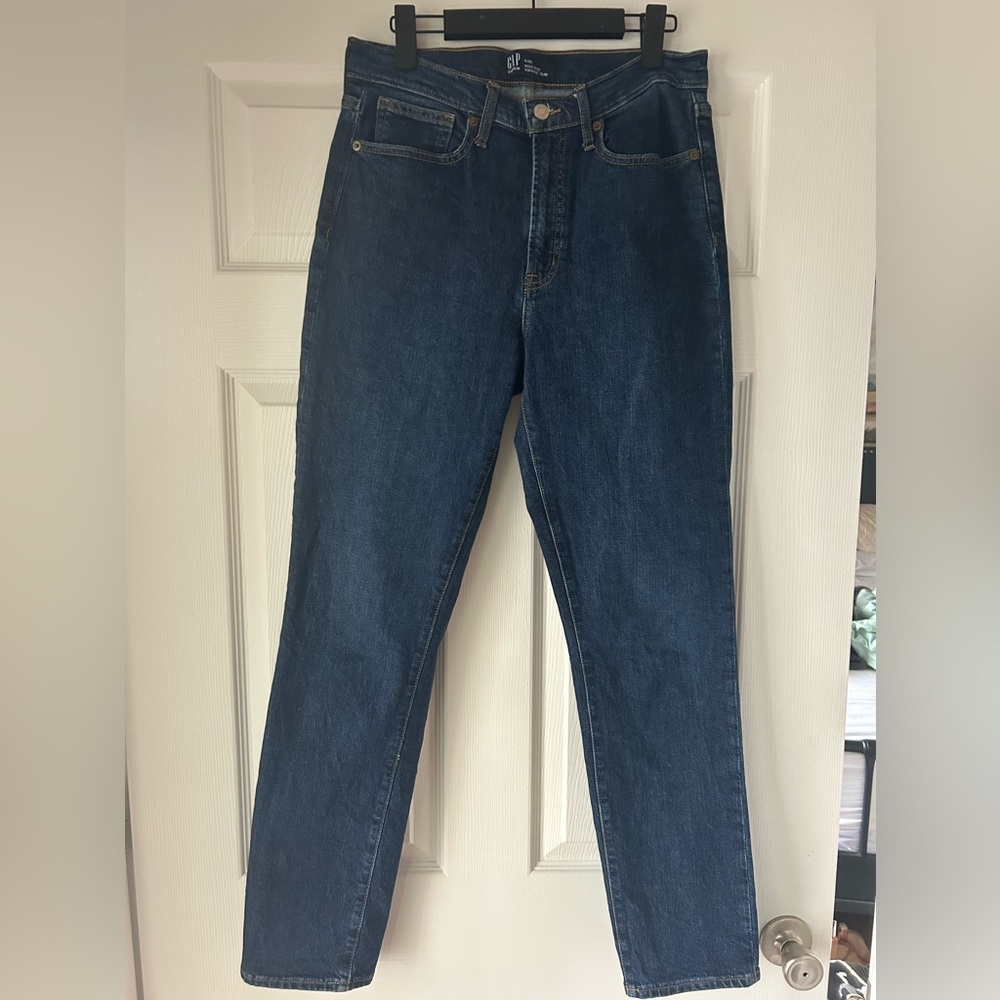GAP Women’s Dark Blue Straight Jeans tall